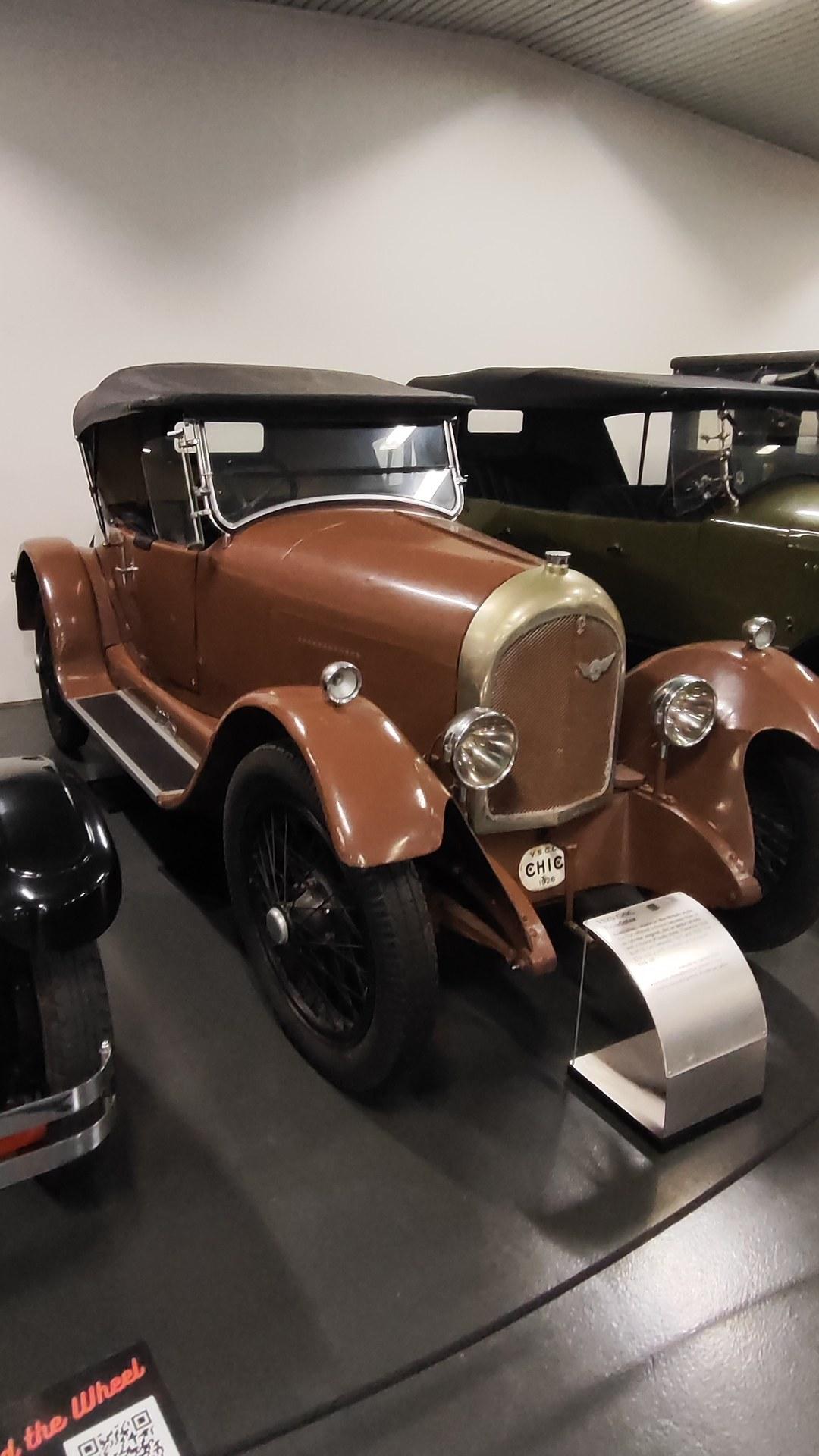 Chic Roadster