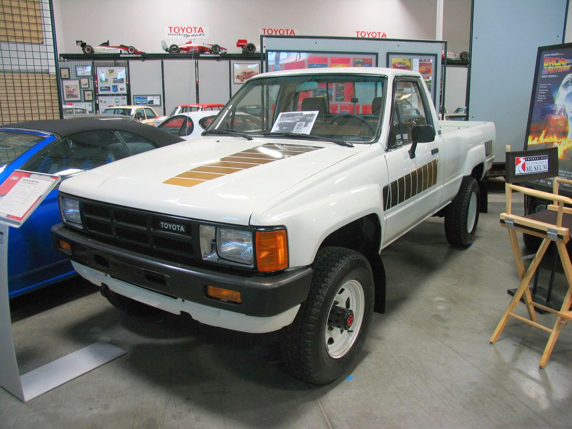 Toyota Hilux N50