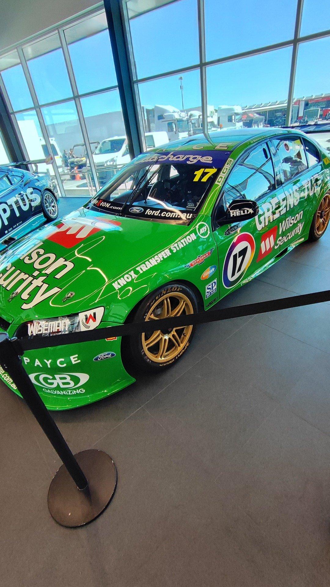 V8 Supercar